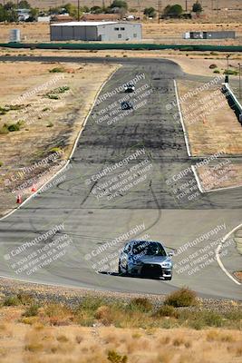 media/Oct-18-2025-Extreme Speed (Sat) [[d6d7e1fef1]]/Group 3 Purple/Session 3 (Turn 1)/